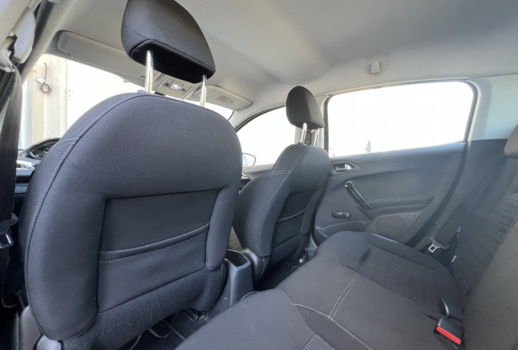 Peugeot 208 1.6 VTi 16V 120 cv