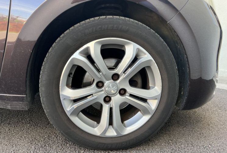 Peugeot 208 1.6 VTi 16V 120 cv ALLURE