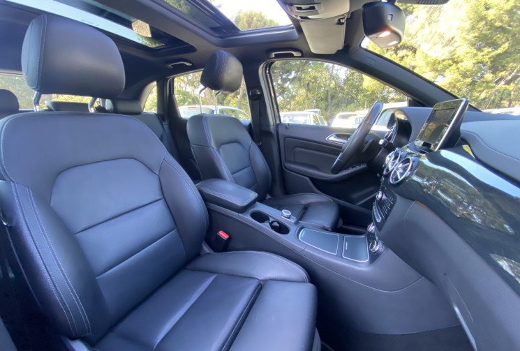 Mercedes Classe B  180 122 CH TOIT OUVRANT/ CUIR/ BOITE AUTO