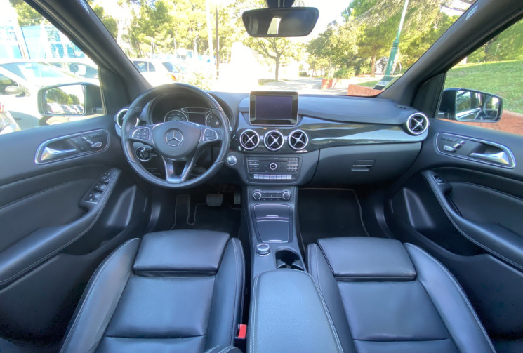Mercedes Classe B  180 122 CH BUSINESS EXECUTIVE TOIT OUVRANT/ CUIR/ BOITE AUTO
