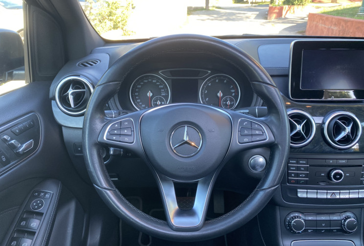 Mercedes Classe B  180 122 CH BUSINESS EXECUTIVE TOIT OUVRANT/ CUIR/ BOITE AUTO