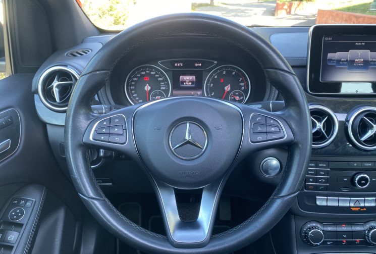 Mercedes Classe B  180 122 CH TOIT OUVRANT/ CUIR/ BOITE AUTO