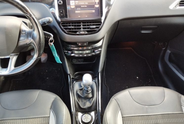 Peugeot 2008 1.2 THP 130 CROSSWAY 