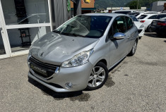Peugeot 208 1.6 VTI 120 Allure - moteur à chaine très fiable
