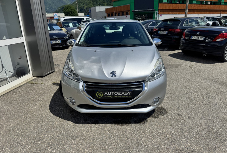 Peugeot 208 1.6 VTI 120 Allure - moteur à chaine très fiable