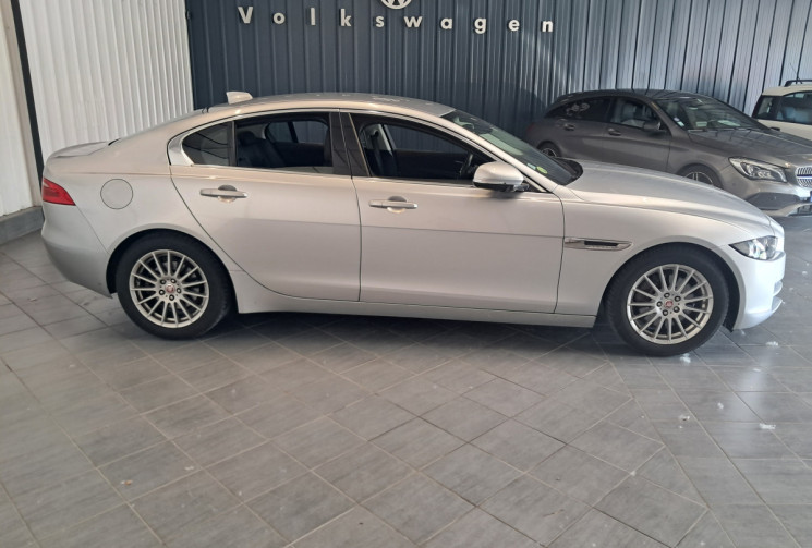 Jaguar XE 2.0D 163ch-8cv E-PERFORMANCE- PRESTIGE-BVA 8-TBE-GARANTIE-ENTRETIEN- 