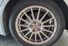 Jaguar XE 2.0 163 - PRESTIGE - BVA 8 - 3E MAIN -  TBE - GARANTIE - ENTRETIEN 