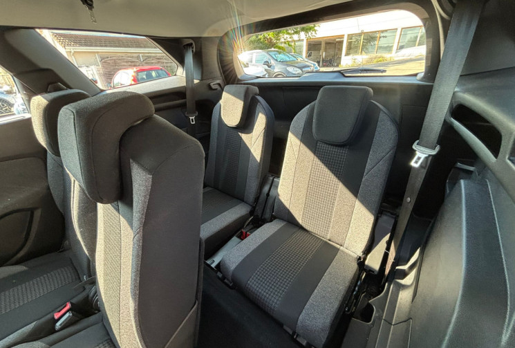 Peugeot 5008 BlueHDi 130 ch / 7 Places / EAT8 / Active Pack
