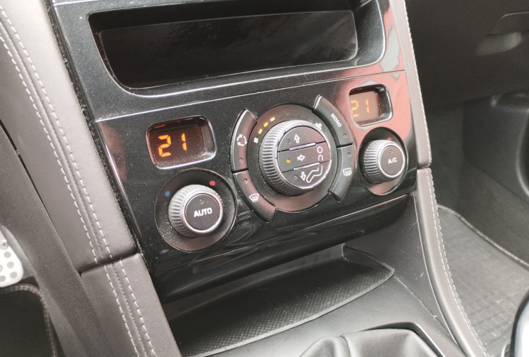 Peugeot RCZ 2.0 HDi 163 FAP BVM6