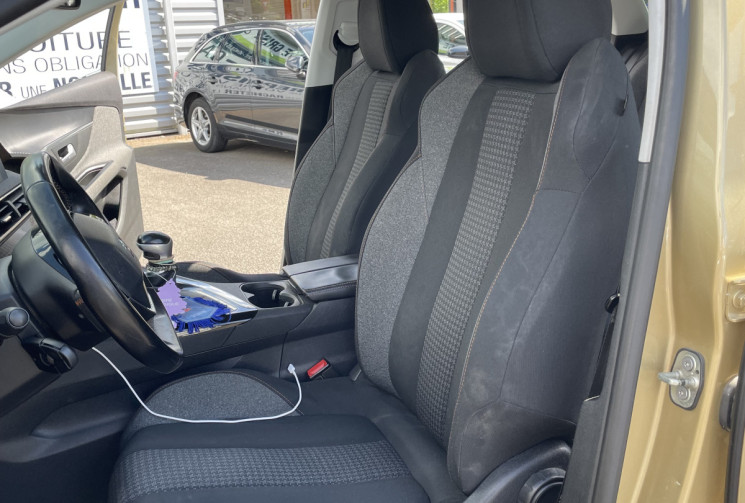 Peugeot 3008 1.2 PureTec 130 CV ACTIVE