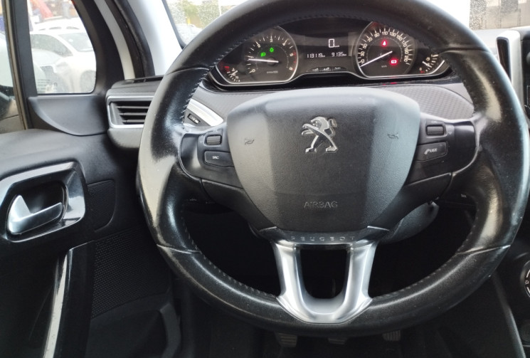 Peugeot 2008 1.5 BLUE HDI 100 SIGNATURE