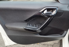 Peugeot 2008 1.5 BLUE HDI 100 SIGNATURE