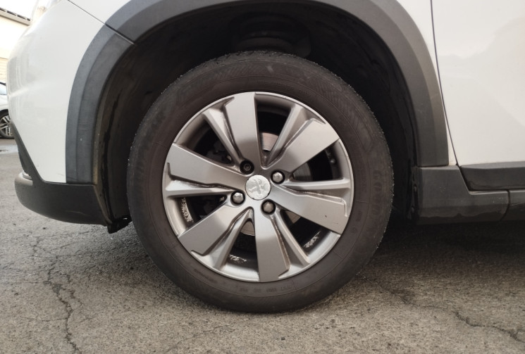 Peugeot 2008 1.5 BLUE HDI 100 SIGNATURE