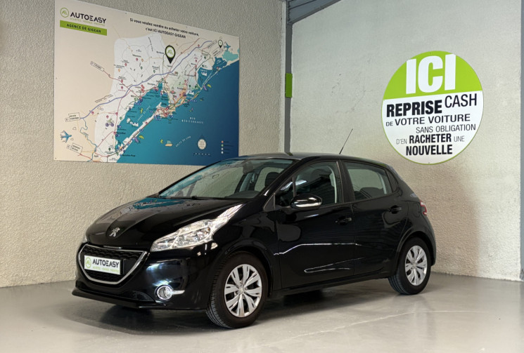 Peugeot 208  208 1.2 VTI 12V 82 CV -TBE- GARANTIE 6 MOIS-2 IEME MAIN-TOIT PANORAMIQUE-NOIRE