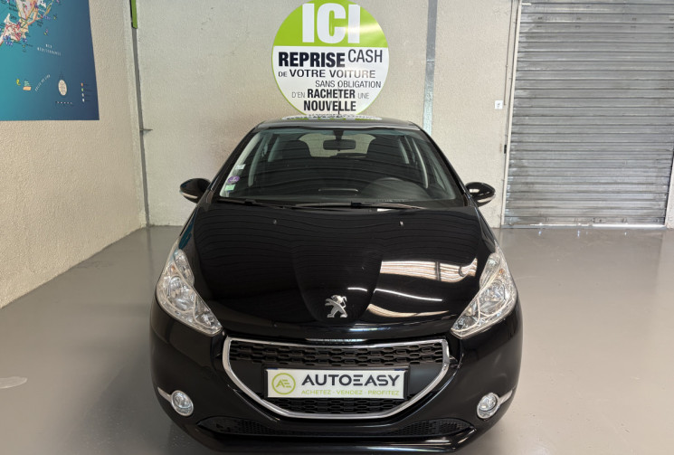 Peugeot 208  208 1.2 VTI 12V 82 CV -TBE- GARANTIE 6 MOIS-2 IEME MAIN-TOIT PANORAMIQUE-NOIRE