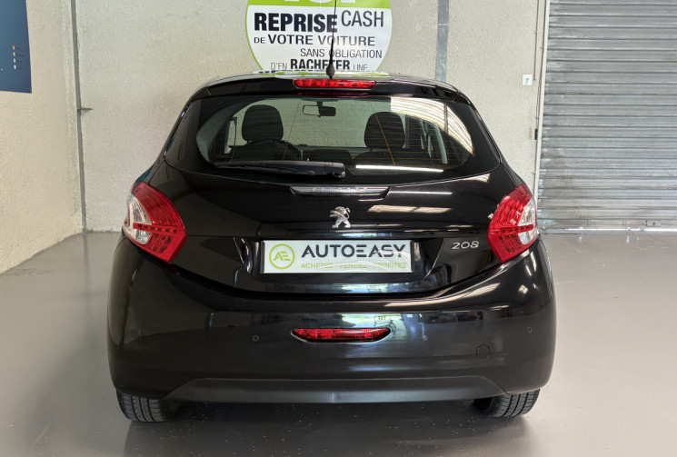 Peugeot 208  208 1.2 VTI 12V 82 CV -TBE- GARANTIE 6 MOIS-2 IEME MAIN-TOIT PANORAMIQUE-NOIRE