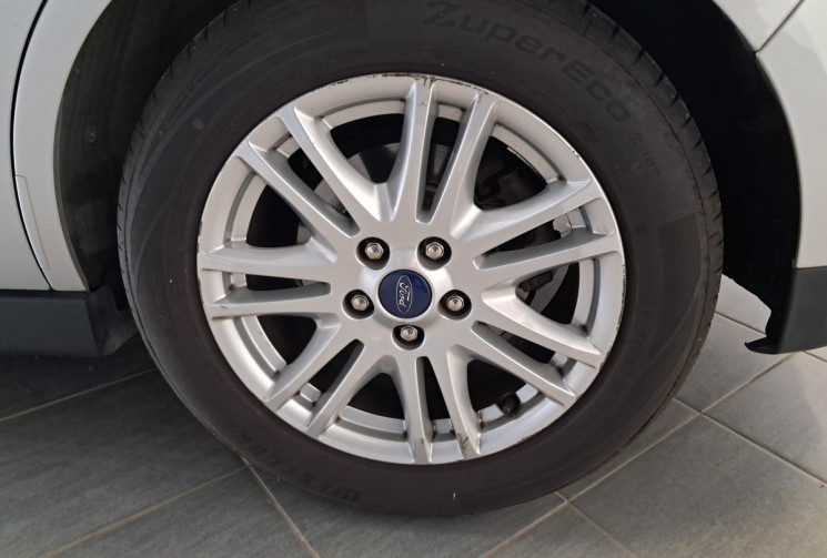 Ford C-MAX 1.0i 16V EcoBoost 125 cv- TITANIUM- TBE-GARANTIE-ENTRETIEN OK-