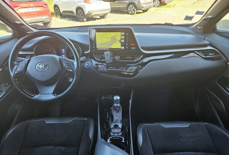 Toyota C-HR 122H 2WD E-CVT COLLECTION