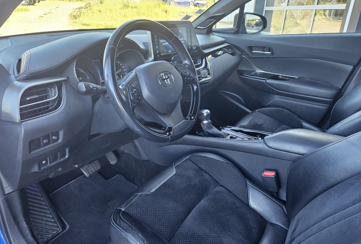 Toyota C-HR 122H 2WD E-CVT COLLECTION