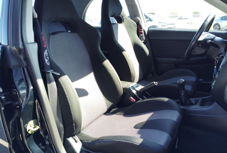 Subaru IMPREZA  II 2.0 220 WRX 4P