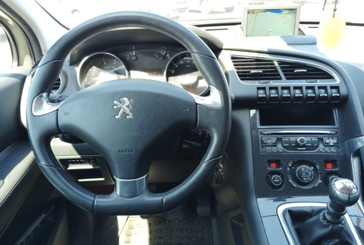 Peugeot 3008 1.2 Puretech Féline S&S