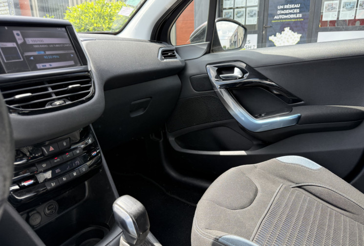 Peugeot 208 1.6 VTi ALLURE 120 cv / CHAINE DE DISTRIBUTION