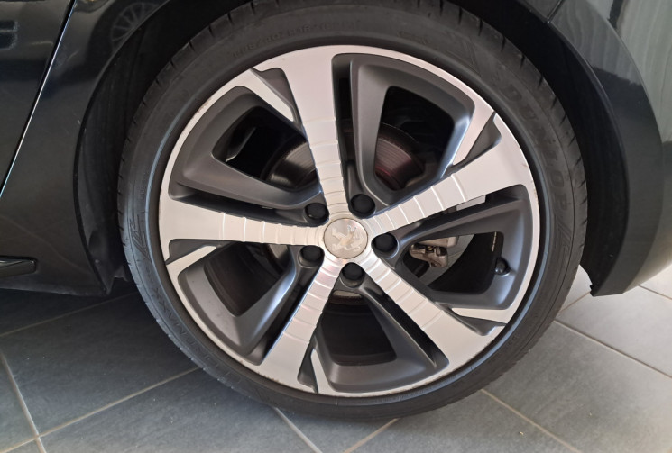Peugeot 308 GT-2.0 BlueHDi 180ch SS EAT6 / TBE/FULL OPTIONS / GTIE/ENTRETIENT OK
