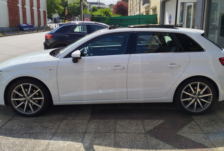 Audi A3 Sportback 35 TFSI CoD 150 S tronic 7 Sport / SUIVI AUDI / TOIT OUVRANT