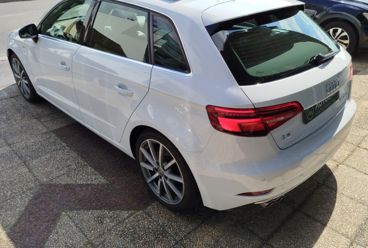 Audi A3 Sportback 35 TFSI CoD 150 S tronic 7 Sport / SUIVI AUDI / TOIT OUVRANT