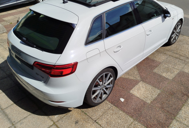 Audi A3 Sportback 35 TFSI CoD 150 S tronic 7 Sport / SUIVI AUDI / TOIT OUVRANT