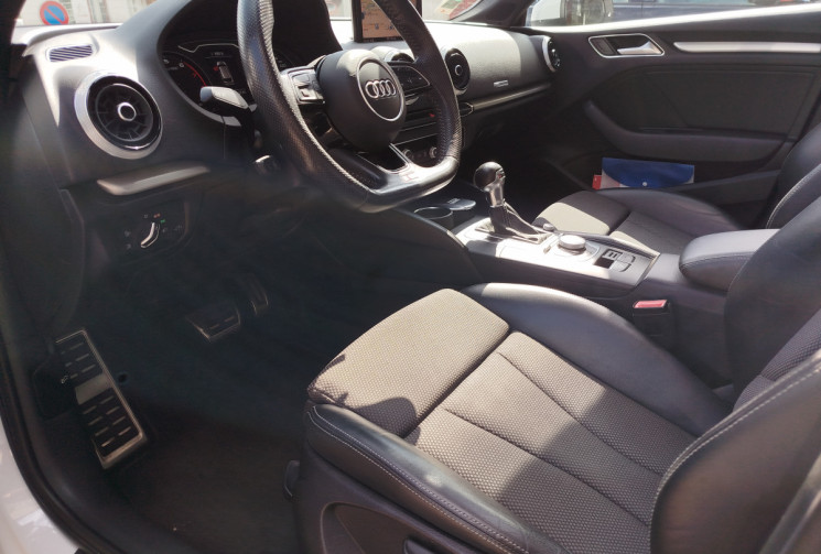 Audi A3 Sportback 35 TFSI CoD 150 S tronic 7 Sport / SUIVI AUDI / TOIT OUVRANT