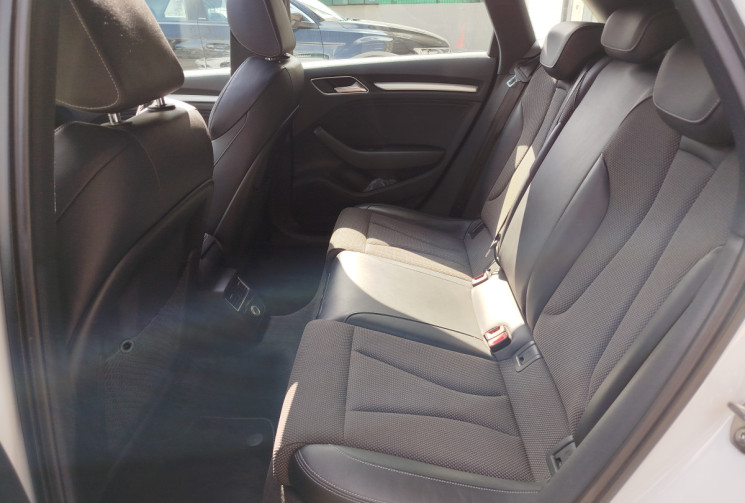 Audi A3 Sportback 35 TFSI CoD 150 S tronic 7 Sport / SUIVI AUDI / TOIT OUVRANT