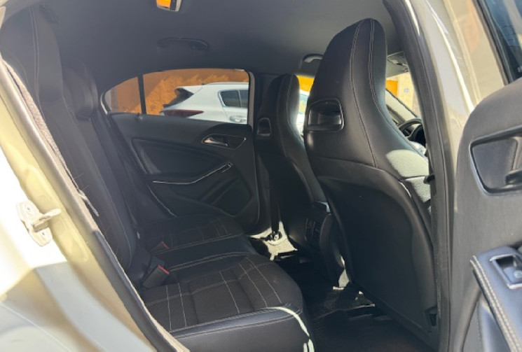 Mercedes Classe A 200 sensation cdi 136 cv Origne France / 