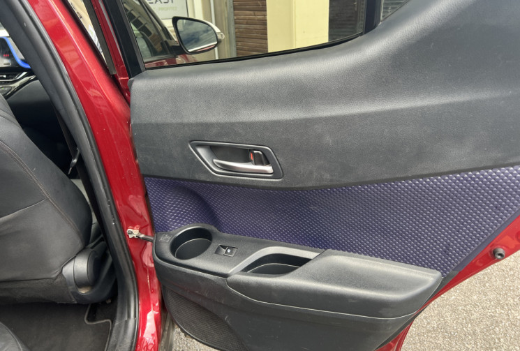 Toyota C-HR   I 1.2 T CVT 116 cv DISTINCTIVE