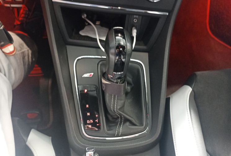 SEAT Leon Cupra III 2.0 TSI 265 ch DSG6 – Suivi d’entretien à jour – Garantie minimum 6 mois