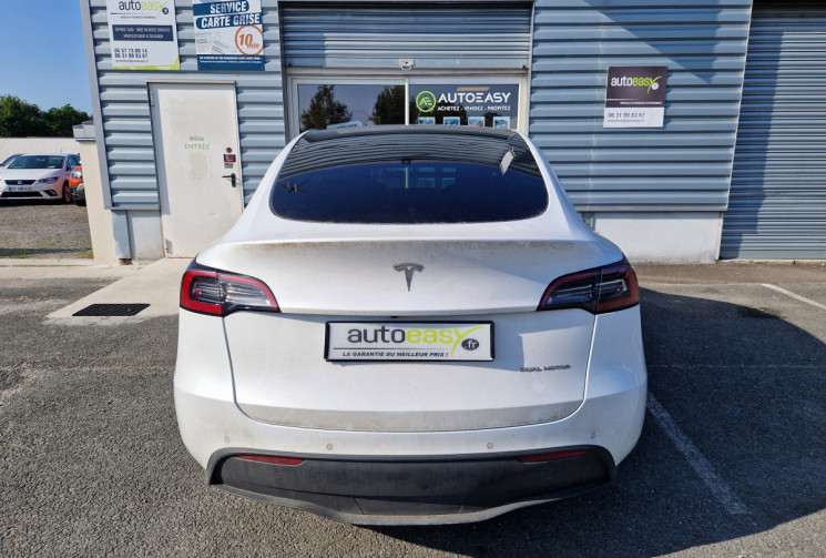 Tesla Model Y  Long Range AWD 
