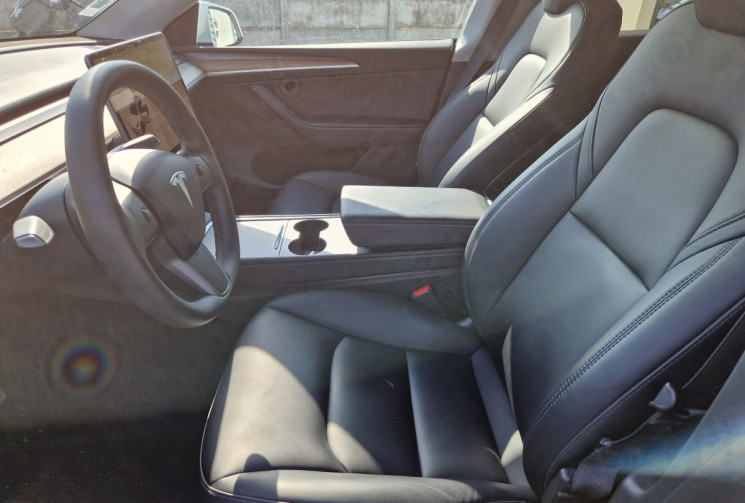 Tesla Model Y  Long Range AWD 