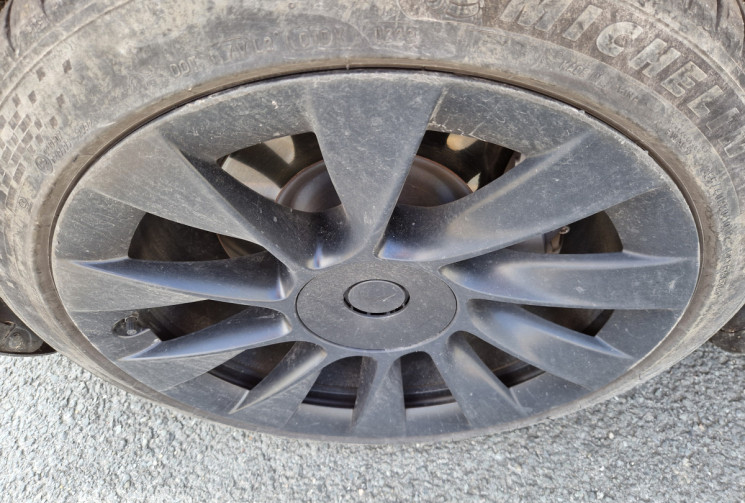 Tesla Model Y  Long Range AWD 