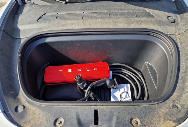 Tesla Model Y  Long Range AWD 
