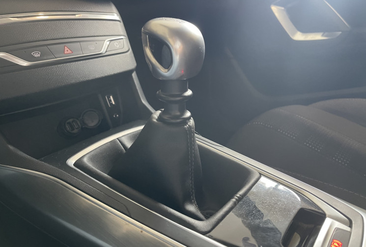 Peugeot 308 SW  Allure S&S 130ch  II 1.2 PureTech / Distribution OK