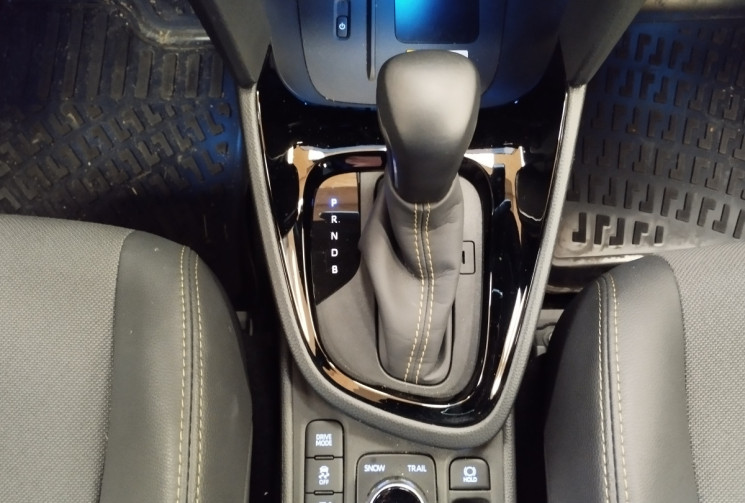 Toyota Yaris Cross 116 Hybrid TRAIL 4WD E-CVT BOITE AUTO 