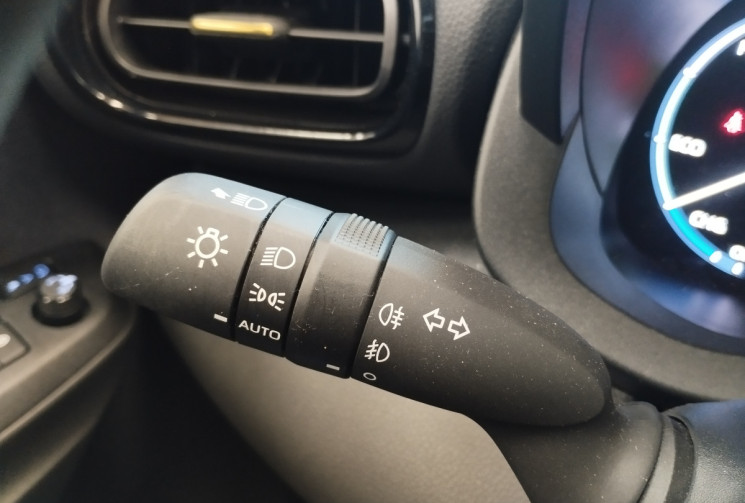 Toyota Yaris Cross 116 Hybrid TRAIL 4WD E-CVT BOITE AUTO 