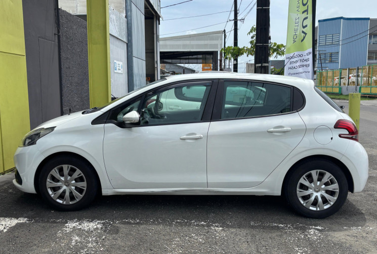 Peugeot 208  I Phase 2 5 Portes 1.2 VTi 12V S&S 82 cv Active 5p // Excellente État 