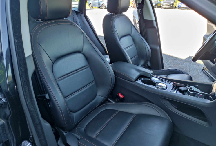 Jaguar F-Pace 2.0 D 180 CH BVA PRESTIGE