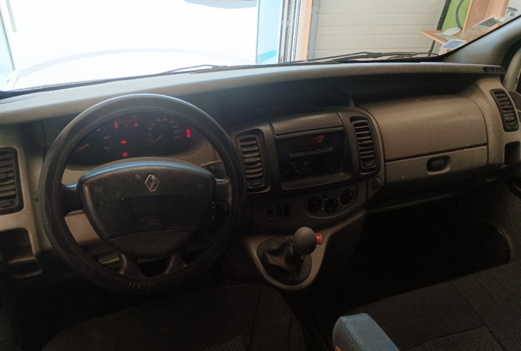 Renault Trafic II L1H1 1000kg 1.9 dCi Fourgon court 82 cv