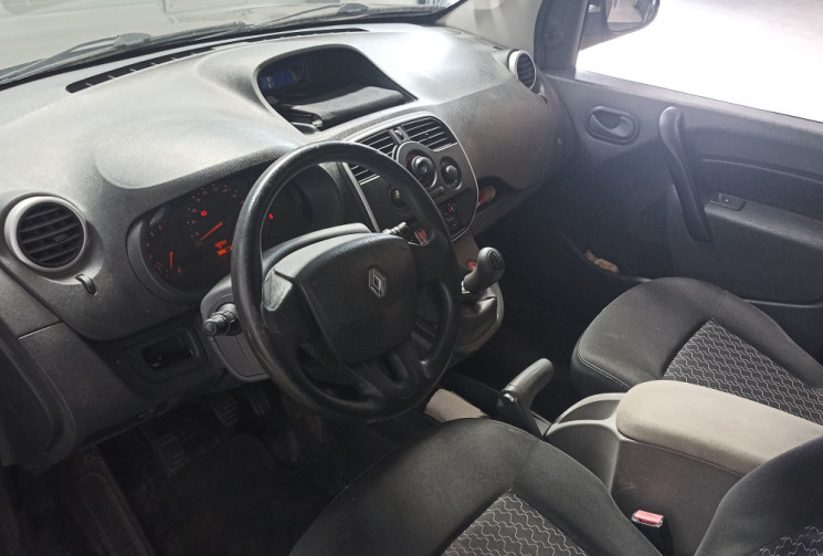 Renault Kangoo 1.5 dCi 90 ch – Barres de toit – Faible kilométrage – Garantie minimale de 6 mois