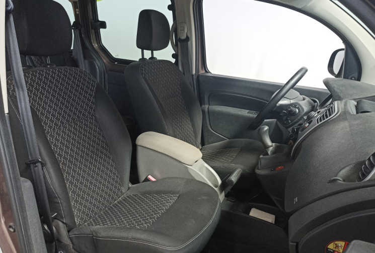 Renault Kangoo 1.5 dCi 90 ch – Barres de toit – Faible kilométrage – Garantie minimale de 6 mois