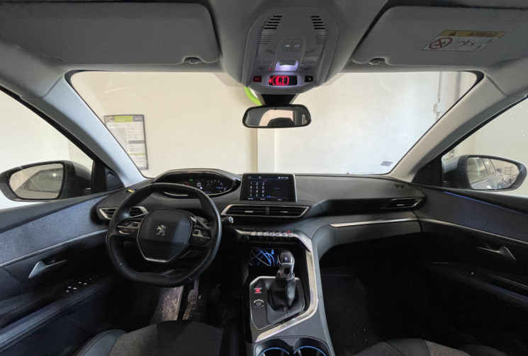 Peugeot 3008 Allure S&S 130ch EAT8 II 1.2 PureTech // Distribution OK