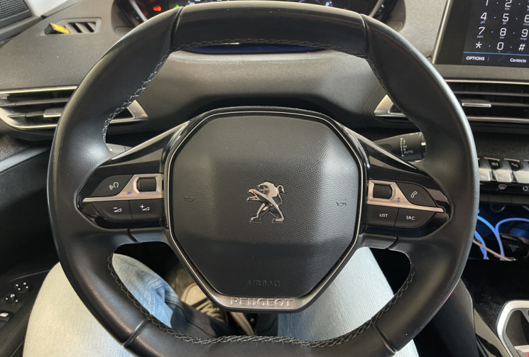 Peugeot 3008 Allure S&S 130ch EAT8 II 1.2 PureTech // Distribution OK