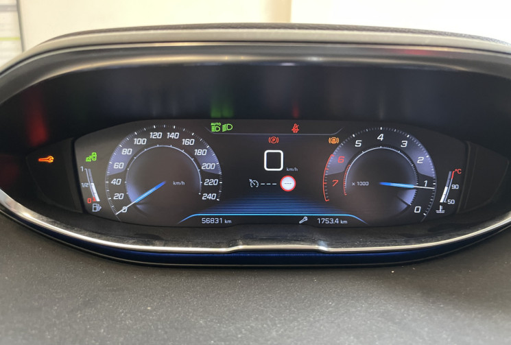 Peugeot 3008 Allure S&S 130ch EAT8 II 1.2 PureTech // Distribution OK